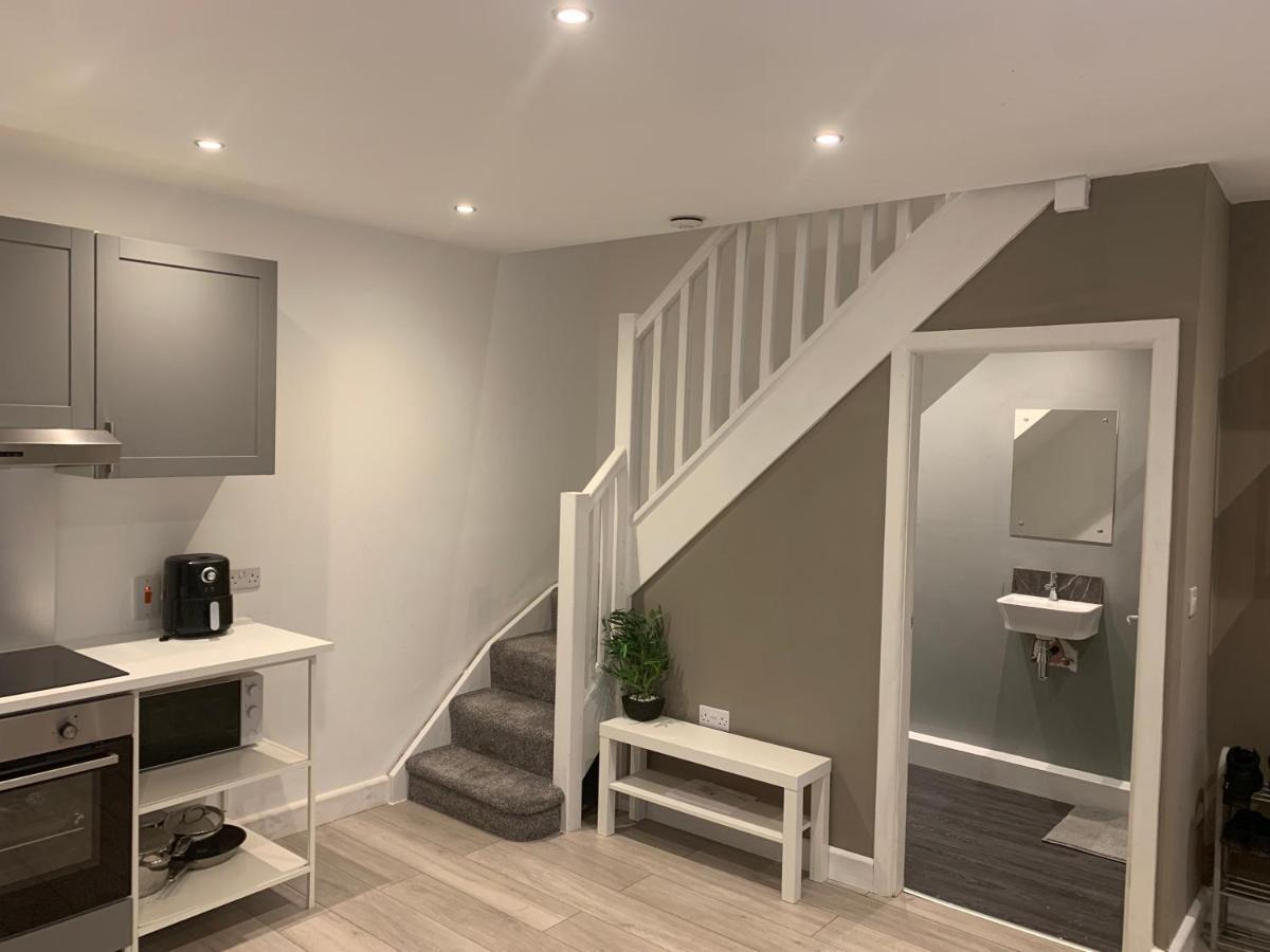 Fantastic Location, Annexe With Hot Tub Villa Warmingham Exterior photo